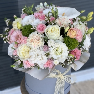  Kemer Çiçek Gönder - Şık Kutuda Çiçekler