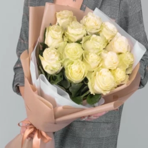  Kemer Çiçek - 15 Adet Beyaz Gül